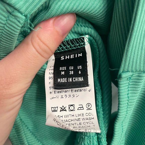 Green Halter Going out Top - Picture 2 of 3